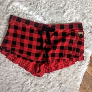 PINK Victoria Secret plaid shorts size large